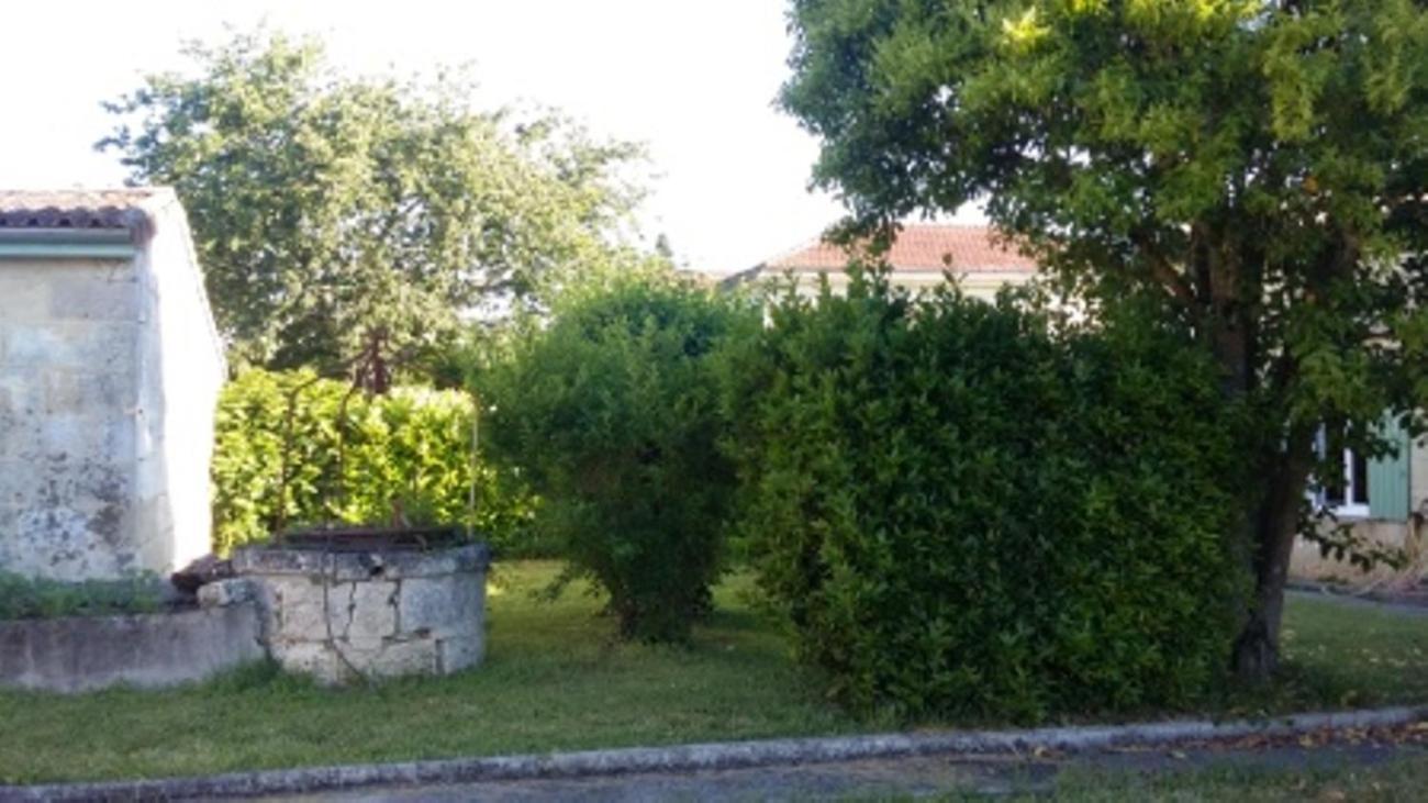 Comps  La Petite Auberge المظهر الخارجي الصورة